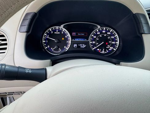 Used 2013 INFINITI JX35 AWD w/ Premium Pkg image 32