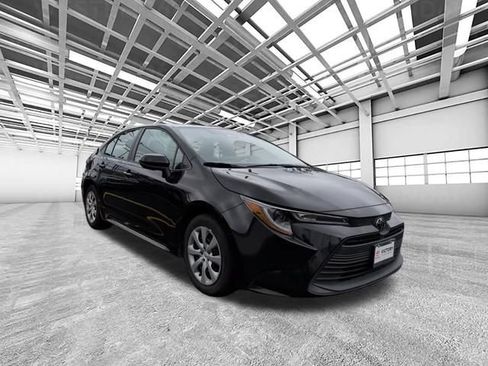Used 2024 Toyota Corolla LE FWD image 1