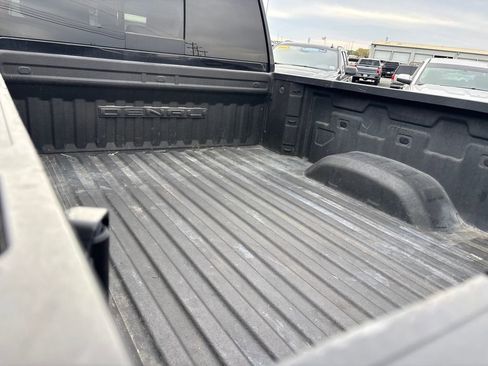 Used 2022 GMC Sierra 2500 Denali w/ Denali Black Diamond Edition image 31