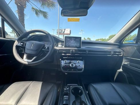 Certified 2022 Lincoln Corsair FWD image 16