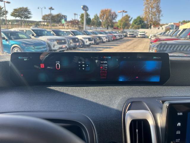 Certified 2025 Ford Expedition Active AWD/4WD image 8