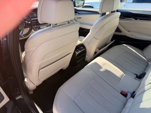 Used 2018 BMW 540i image 9