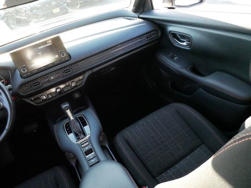 Used 2024 Honda HR-V Sport image 11