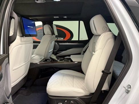 Used 2026 Cadillac Escalade Platinum Sport image 13