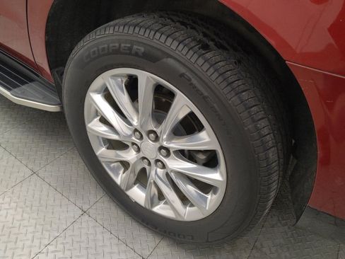 Used 2018 Buick Enclave Premium FWD image 31