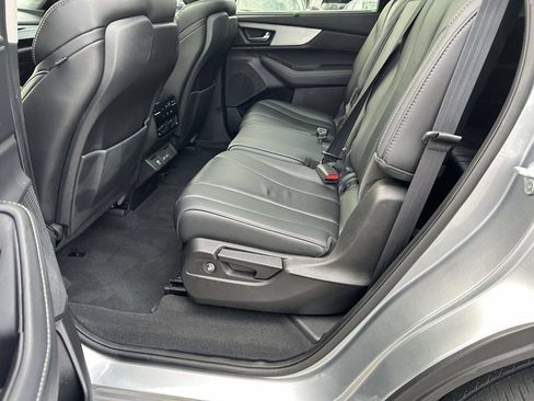 Used 2024 Acura MDX w/ Technology Package FWD image 13