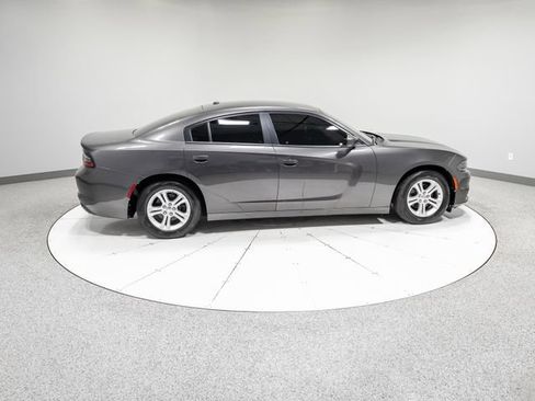 Used 2020 Dodge Charger SXT RWD image 27