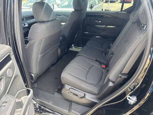 New 2026 Honda Pilot Sport image 8
