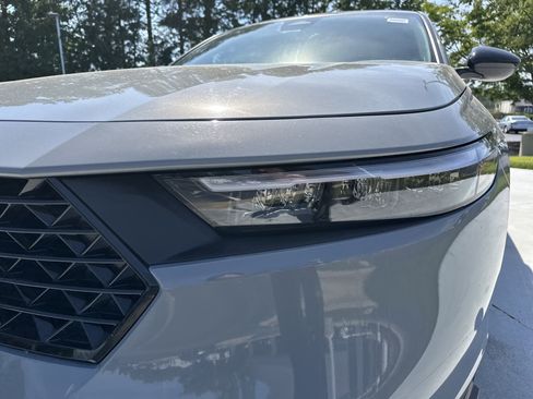 Used 2024 Honda Accord Sport image 6