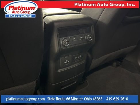 Used 2023 GMC Acadia SLE w/ Driver Convenience Package image 44