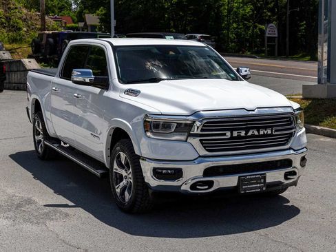 Used 2022 RAM 1500 Laramie AWD/4WD image 3