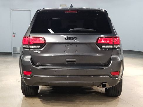 Used 2020 Jeep Grand Cherokee Altitude RWD image 6