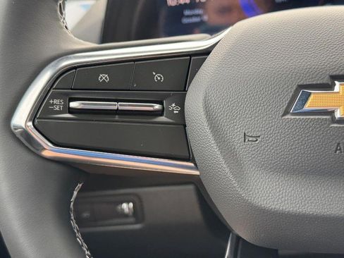 New 2026 Chevrolet Equinox EV LT image 13