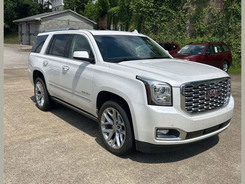 Used 2018 GMC Yukon Denali w/ Denali Ultimate Package AWD/4WD image 1