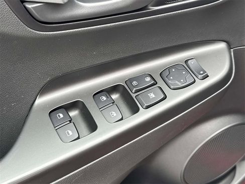 Used 2021 Hyundai Kona SEL image 13