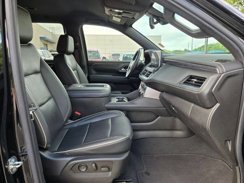 Used 2021 GMC Yukon SLT w/ SLT Luxury Package AWD/4WD image 27