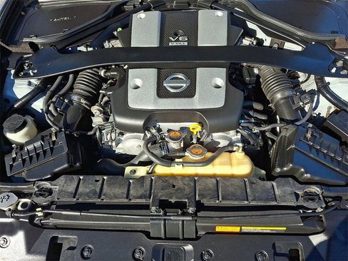 Used 2018 Nissan 370Z Touring Sport image 28