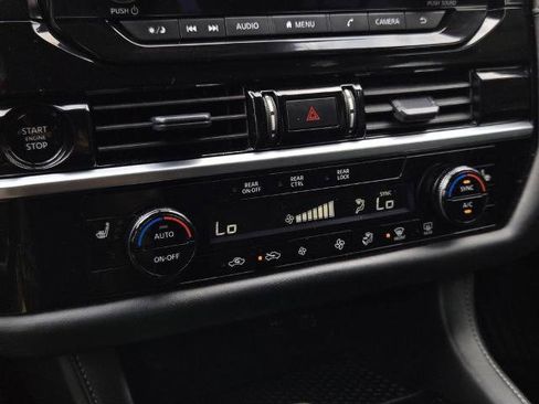 Certified 2025 Nissan Pathfinder SV FWD image 22