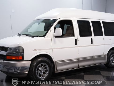 Used 2007 Chevrolet Express 1500 w/ Preferred Equipment Group RWD image 7