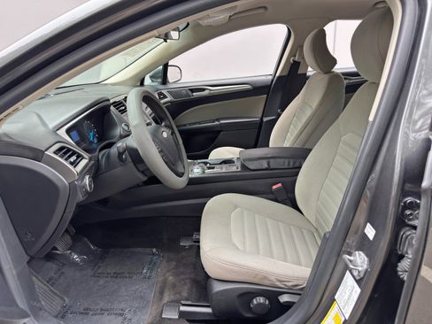 Used 2018 Ford Fusion S image 15