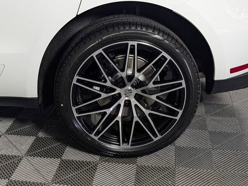 New 2026 Porsche Macan image 12