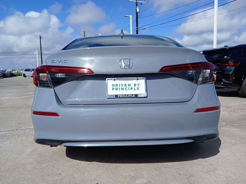 Used 2023 Honda Civic EX image 8