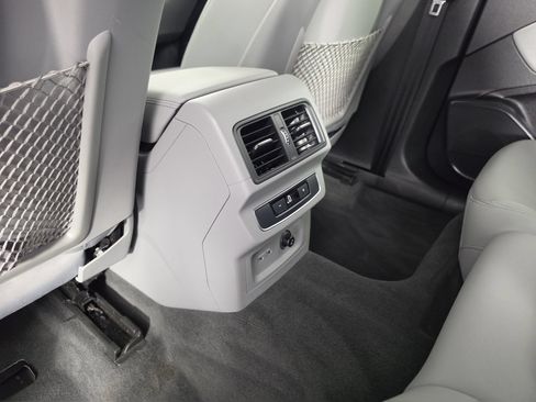 Used 2024 Audi Q5 Premium w/ Convenience Package AWD/4WD image 40