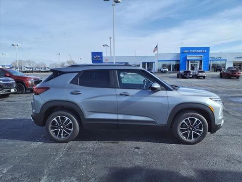 New 2025 Chevrolet TrailBlazer LT image 2