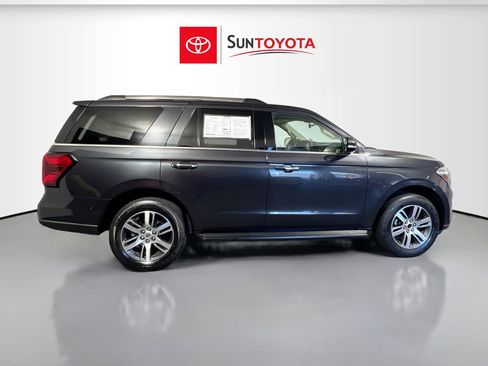 Used 2024 Ford Expedition Limited image 2
