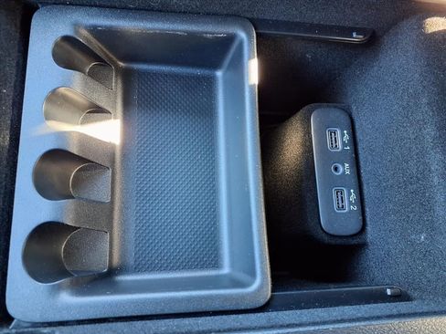 Certified 2023 Chrysler 300 S w/ Comfort Group image 10