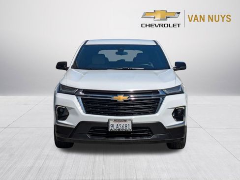 Used 2023 Chevrolet Traverse LS FWD image 2