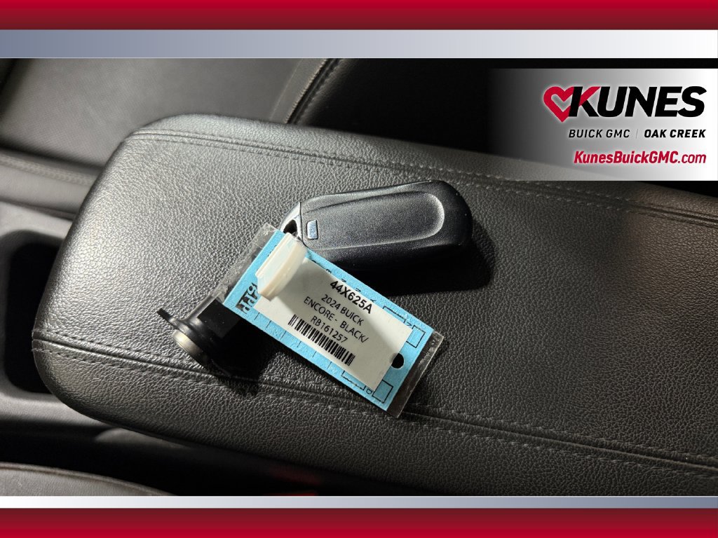 Used 2024 Buick Encore GX Sport Touring AWD/4WD image 38