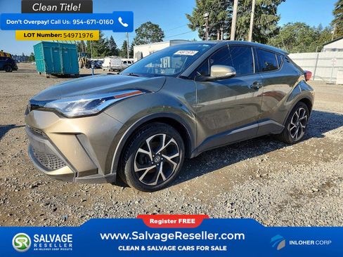 Used 2021 Toyota C-HR XLE FWD image 1