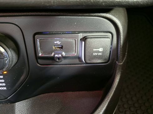 Used 2016 Jeep Renegade Trailhawk AWD/4WD image 39