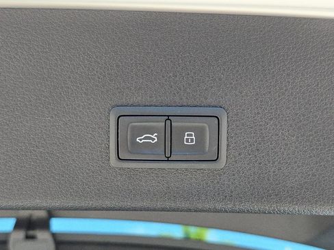 Certified 2024 Audi Q8 e-tron Prestige AWD/4WD image 16