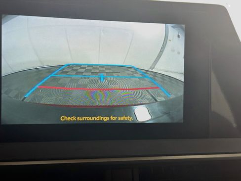 Used 2025 Toyota Prius LE FWD image 21