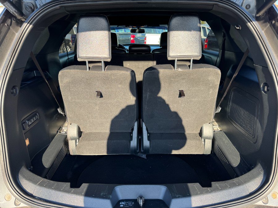 Used 2019 Ford Explorer Limited w/ Class III Trailer Tow Package AWD/4WD image 18