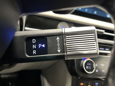 Used 2025 Hyundai Tucson Limited image 23