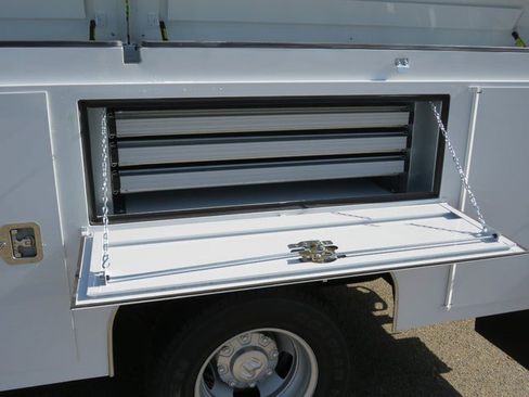 New 2022 RAM 3500 Tradesman image 13