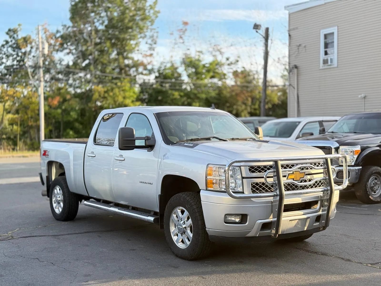 Used 2014 Chevrolet Silverado 3500 LT w/ Interior Plus Package AWD/4WD image 5