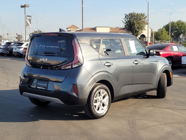 Certified 2025 Kia Soul LX w/ LX Technology Package FWD image 6