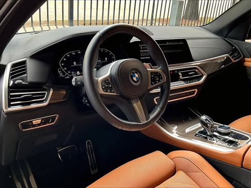 Used 2023 BMW X5 sDrive40i w/ M Sport Package image 18