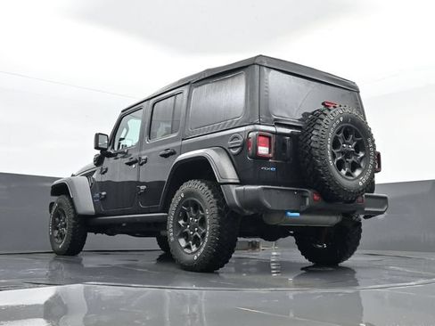 Used 2023 Jeep Wrangler Unlimited w/ Cold Weather Group AWD/4WD image 26