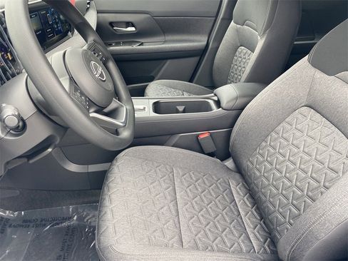 New 2026 Nissan Kicks SV image 14