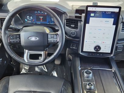 Used 2024 Ford Expedition Platinum