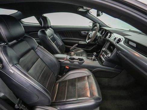 Used 2017 Ford Mustang GT Premium w/ GT Performance Package RWD image 21
