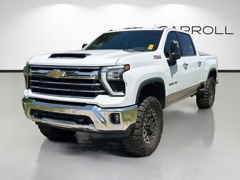 Used 2024 Chevrolet Silverado 2500 LTZ w/ LTZ Plus Package AWD/4WD image 7
