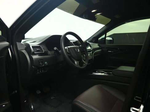 Used 2025 Honda Ridgeline Black Edition image 48