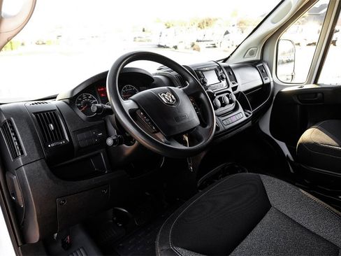 Used 2021 RAM ProMaster 2500 w/ Convenience Group image 2