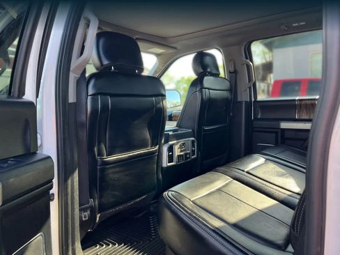 Used 2018 Ford F150 Lariat w/ Equipment Group 502A Luxury image 10